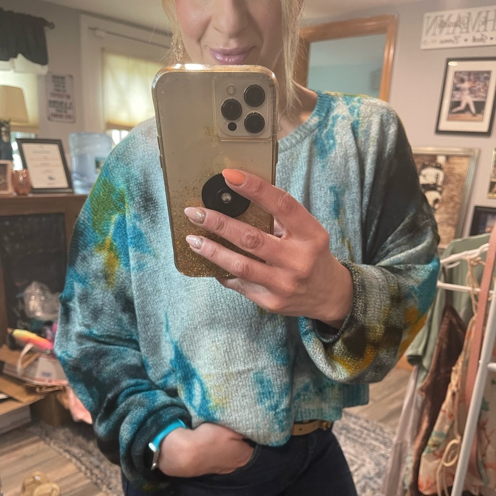 Tye dye cropped sweater